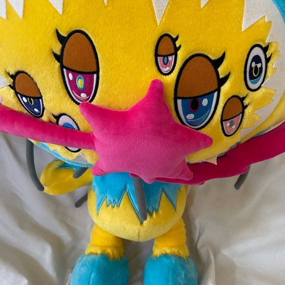 Sukamii The Starboy First Plushy - Picture 10 of 13